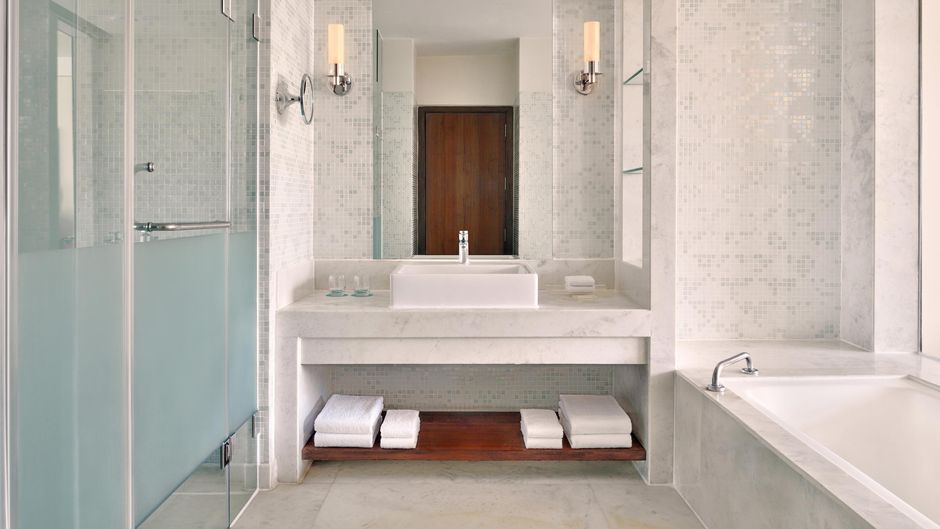 Le Meridien  Jaipur Resort & Spa Room