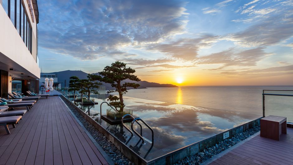 Hilton Garden Inn Da Nang Pool