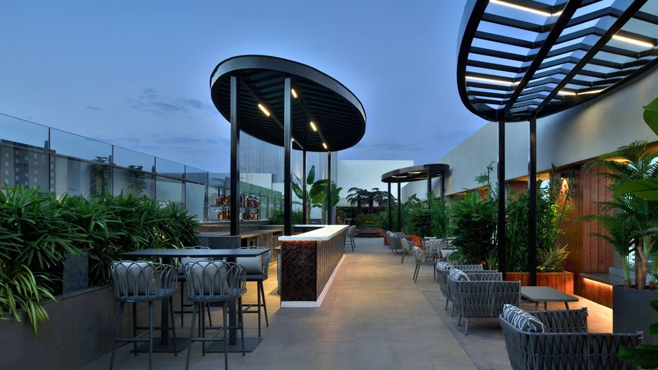 Courtyard by Marriott Nashik Restaurant