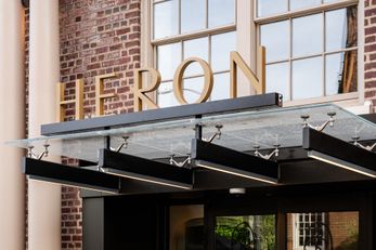 Hotel Heron
