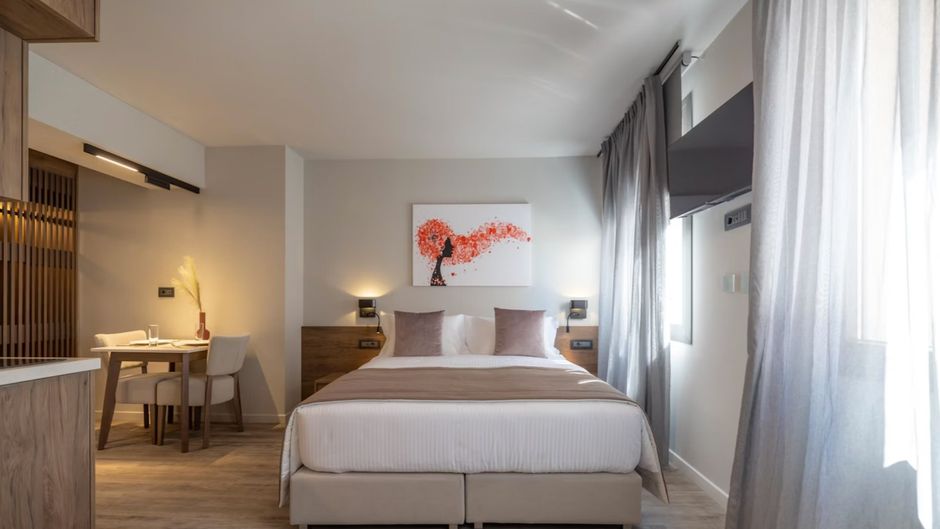 507 Athens Room