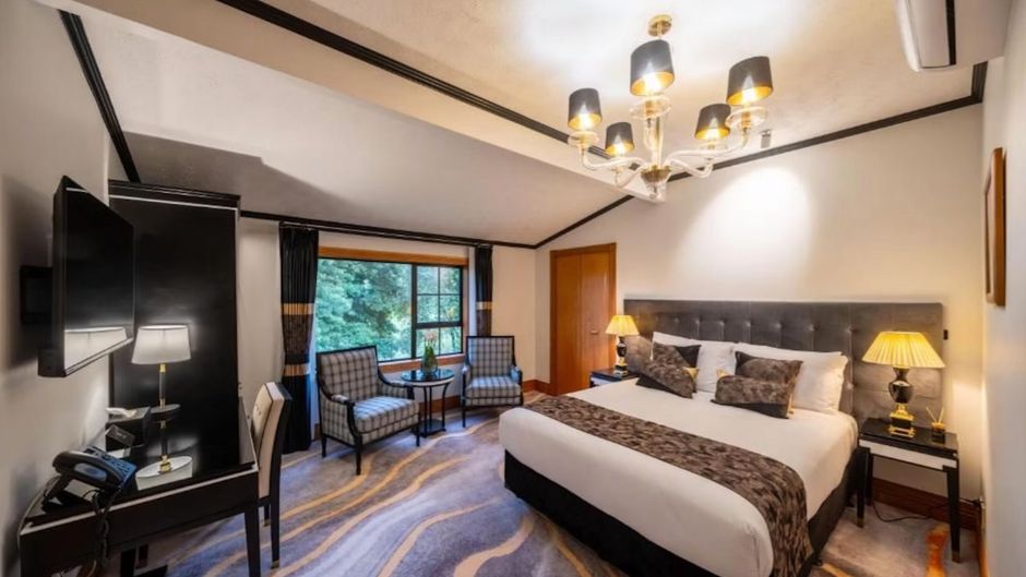 Hana Lodge Room