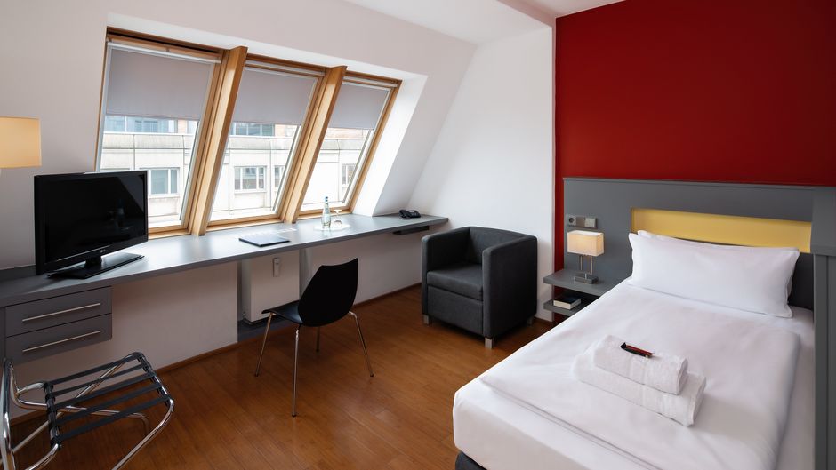 VCH by TOP Hotel Dietrich Bonhoeffer Room
