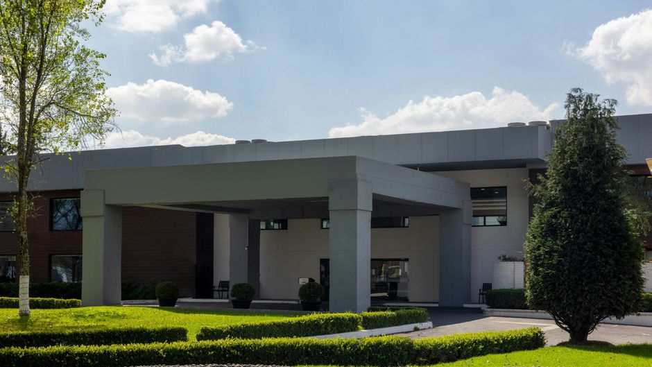 Courtyard Toluca Airport Lobby