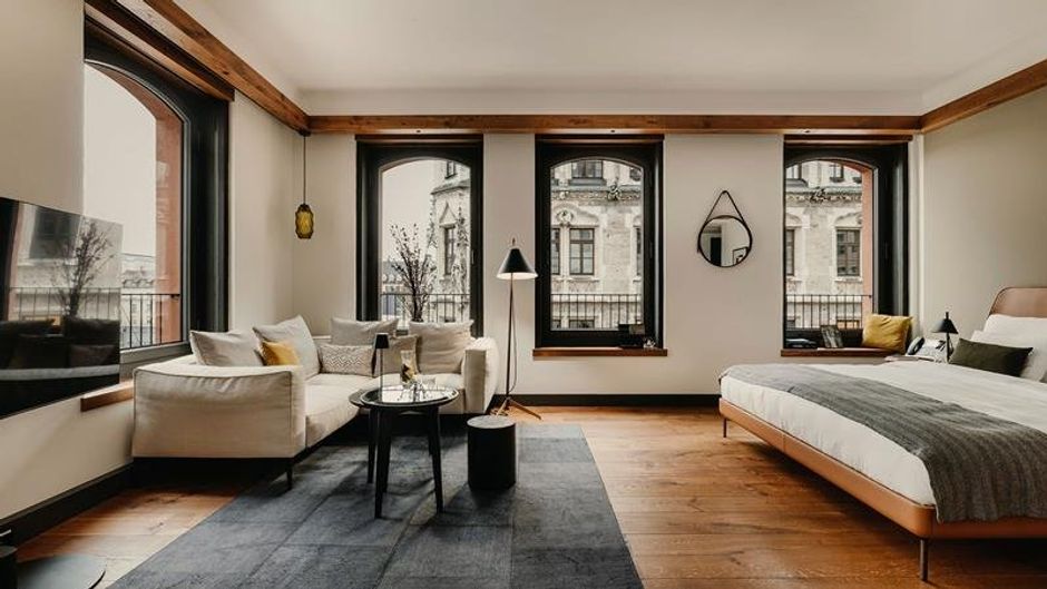 DO & CO Hotel Munich Room
