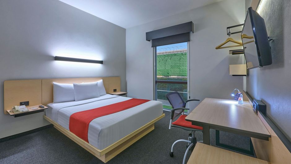 City Express by Marriott Plaza Central Room