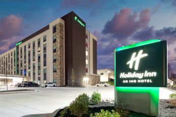 Holiday Inn Nashville Airport
