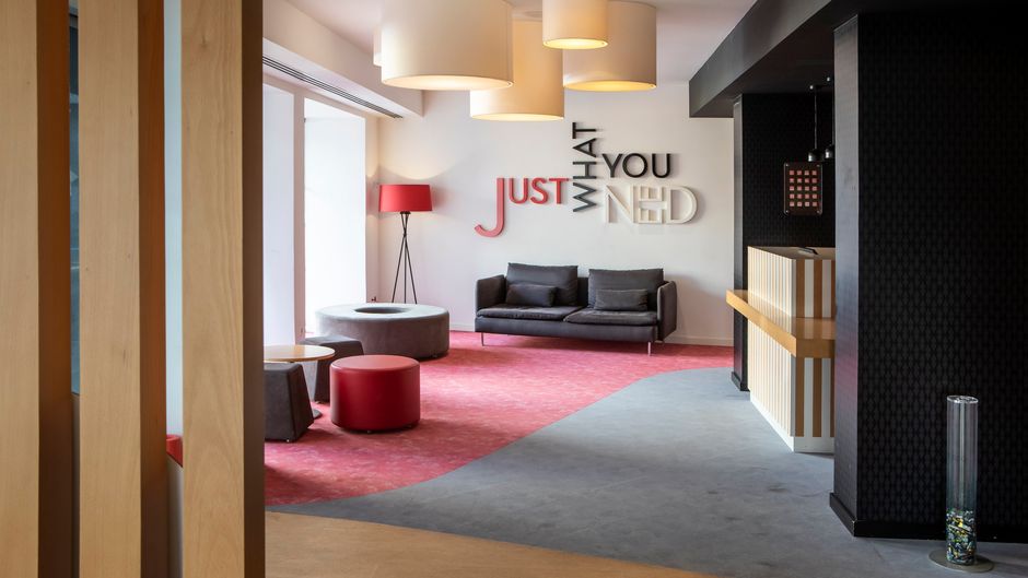 Stay Hotel Faro Lobby