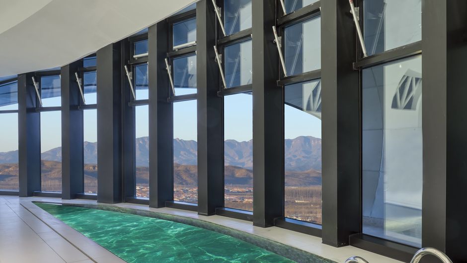 Crowne Plaza Zunhua Hot Spring Pool