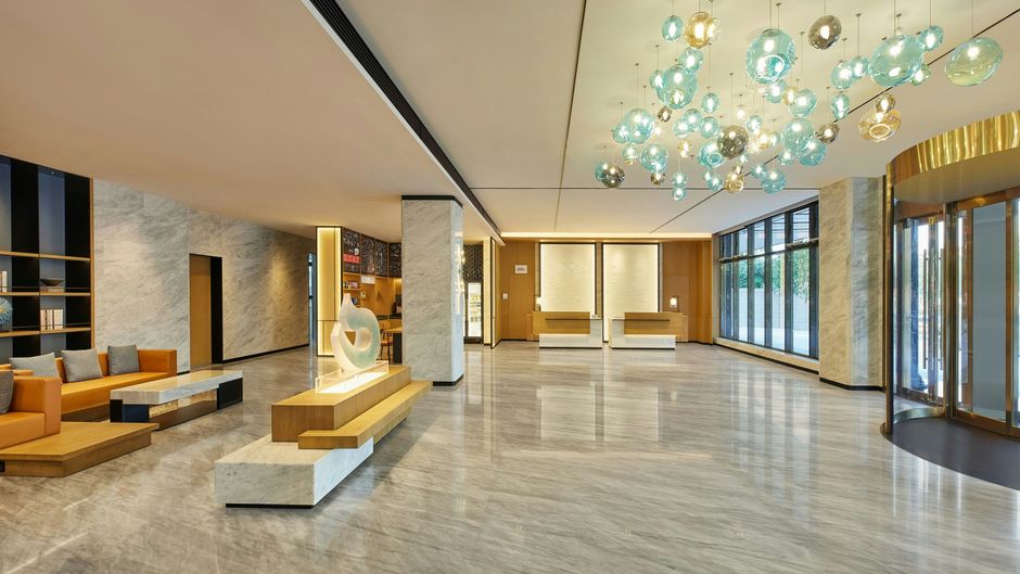 Fairfield by Marriott Haikou Lobby