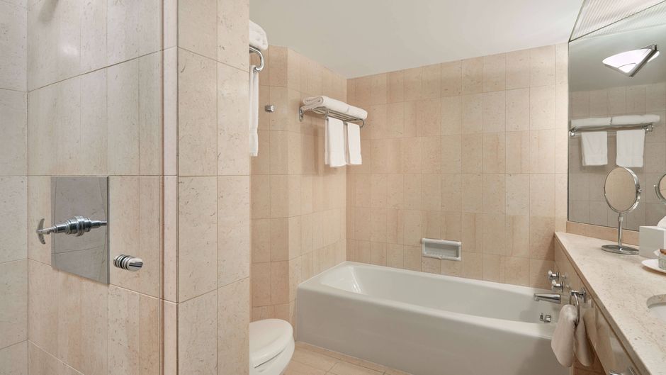 Metropolitan Hotel Vancouver Room