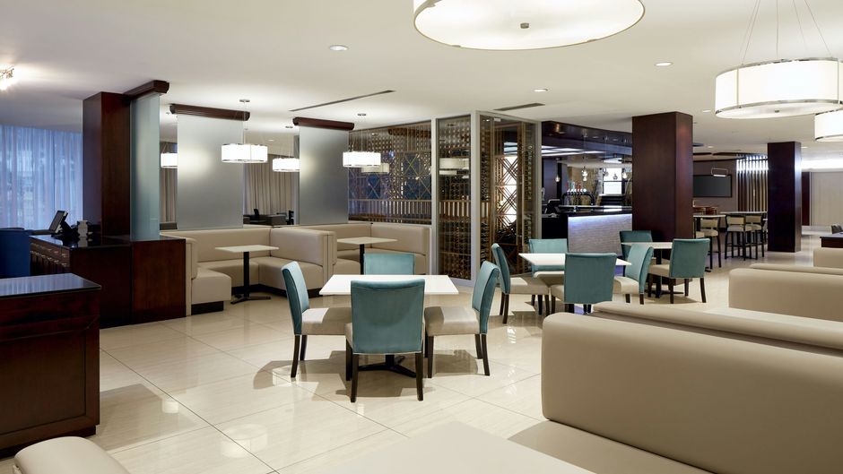 Sheraton Montreal Airport Hotel Restaurant