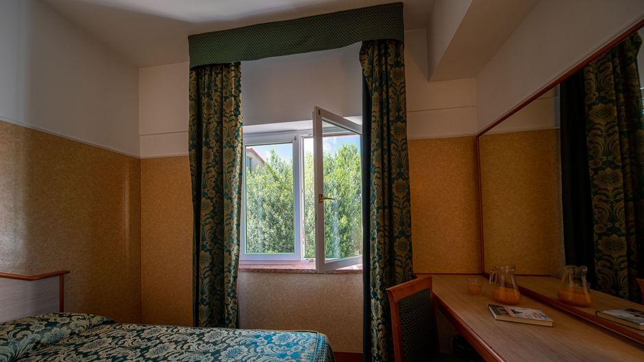Hotel Mary Room