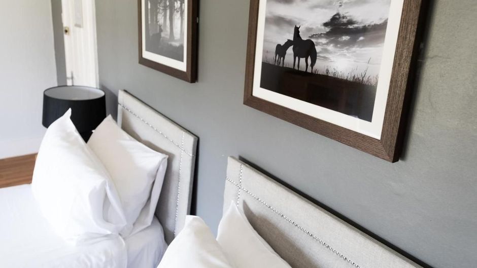 Mortimer Arms Hotel Room