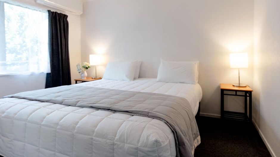 Aotearoa Lodge Room