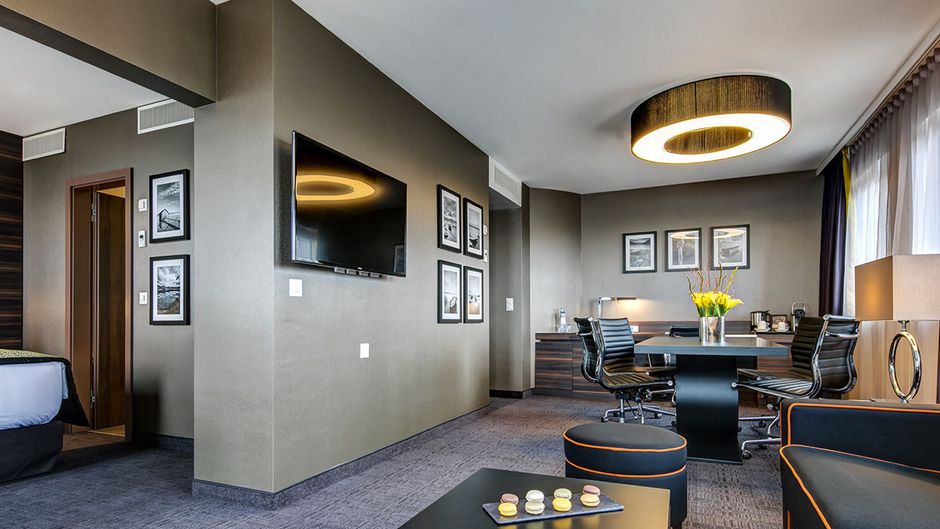 Hotel Beaulac Room