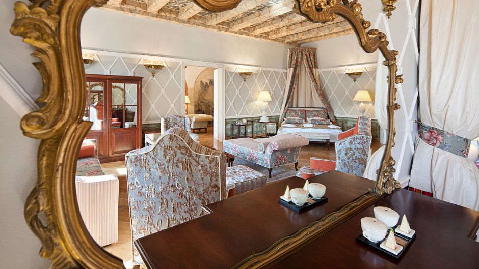 The Bonerowski Palace Room