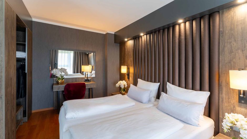 Plaza Inn Karlsruhe Room