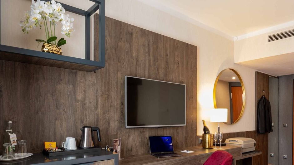 Plaza Inn Karlsruhe Room