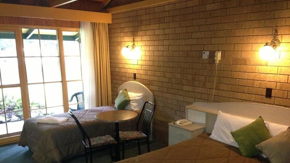 High Country Motor Inn Room