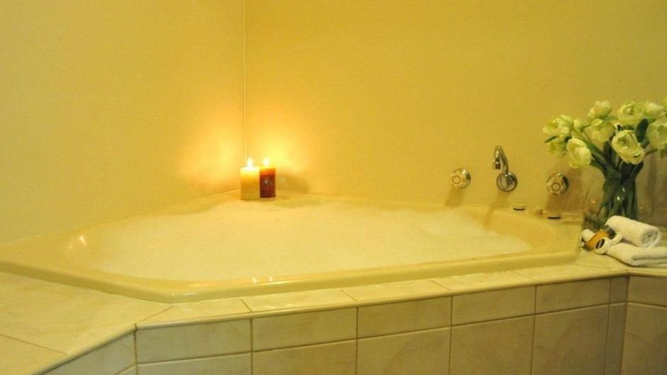 High Country Motor Inn Room