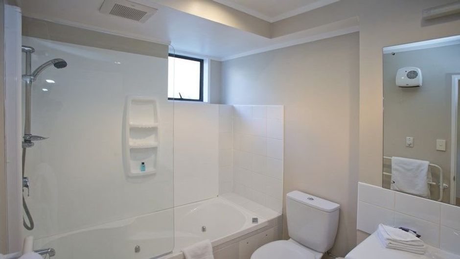 Kauri Court Motel Room