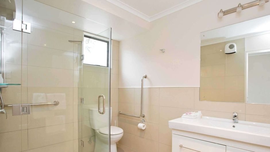 Kauri Court Motel Room