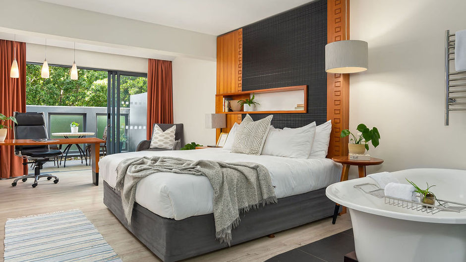 Neighbourgood East City Hotel Room
