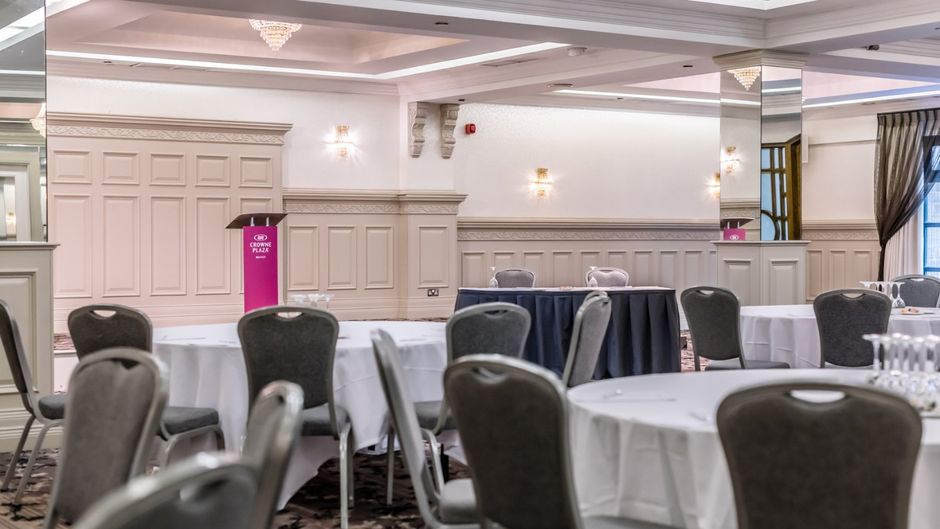Crowne Plaza Belfast Meeting