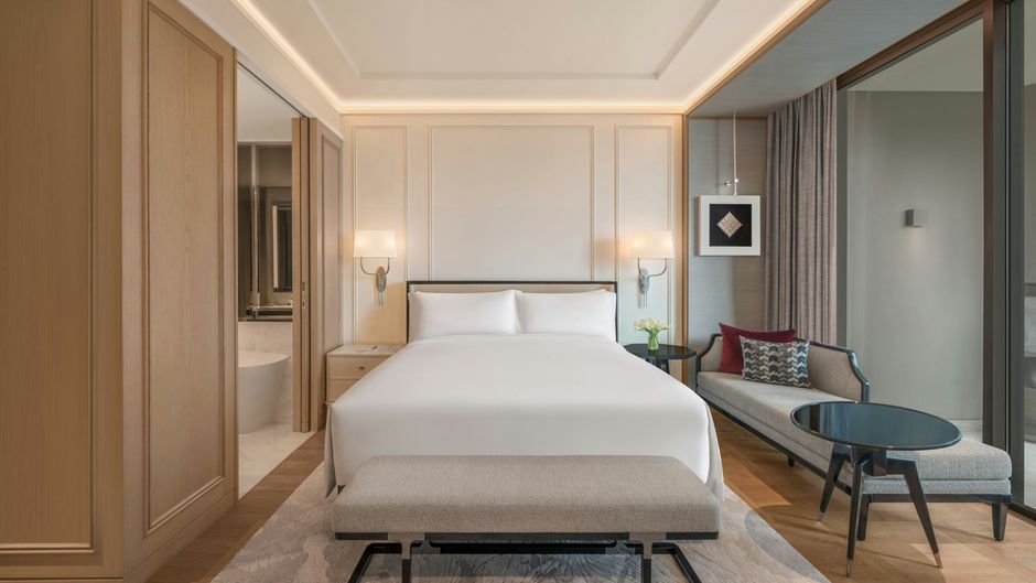 The Ritz-Carlton, Bangkok Room