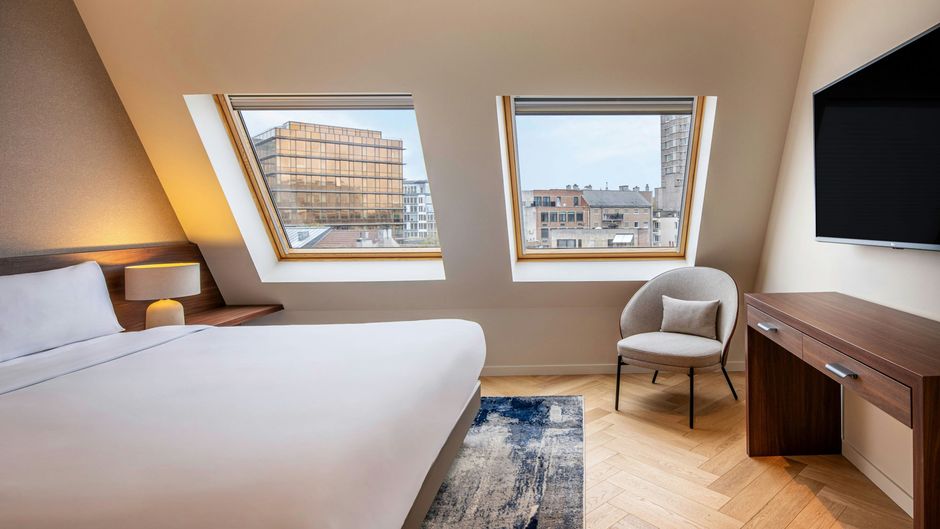 Marriott Exec Apts European Quarters Room