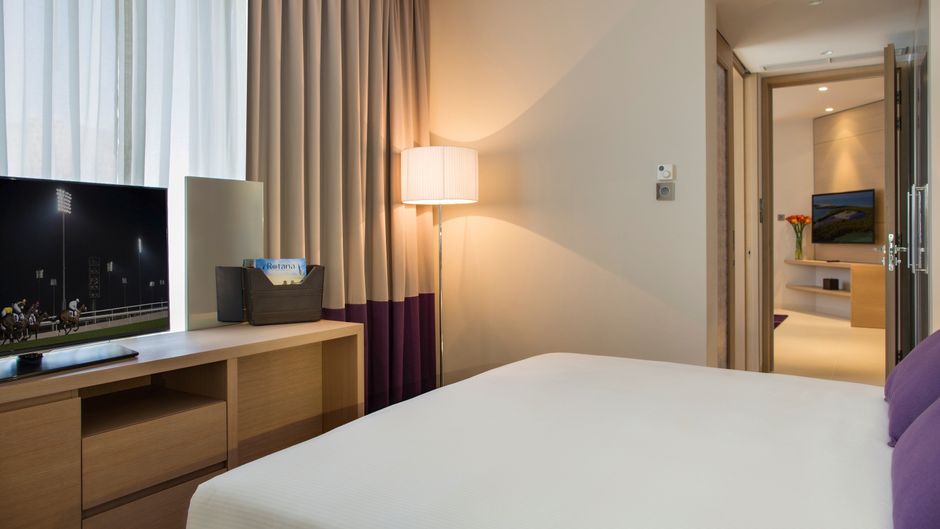 Capital Centre Arjaan by Rotana Room