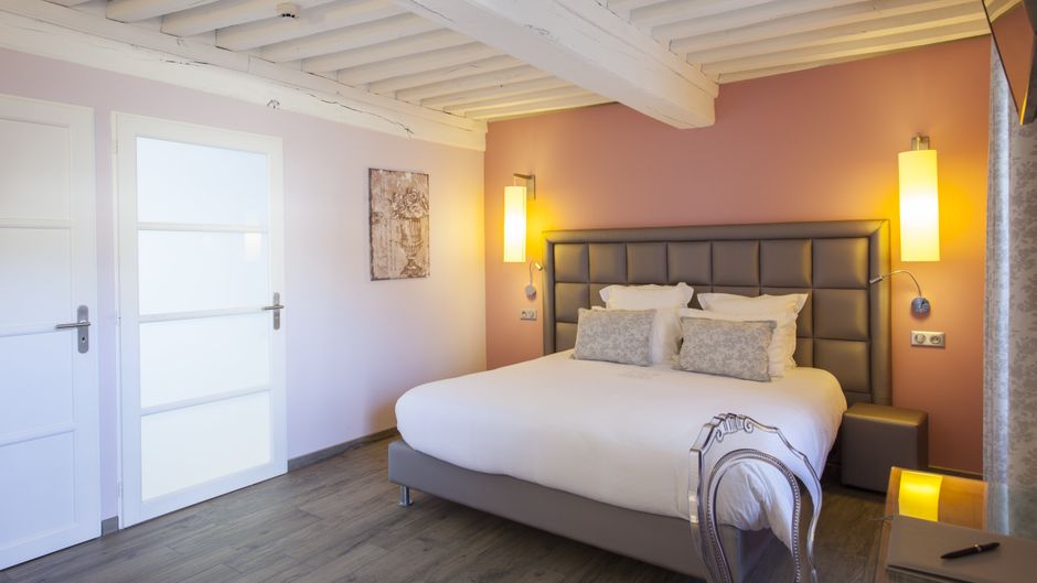 De la Poste Hotel Room
