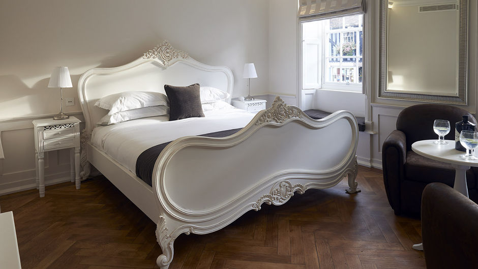 The Bell Inn Room