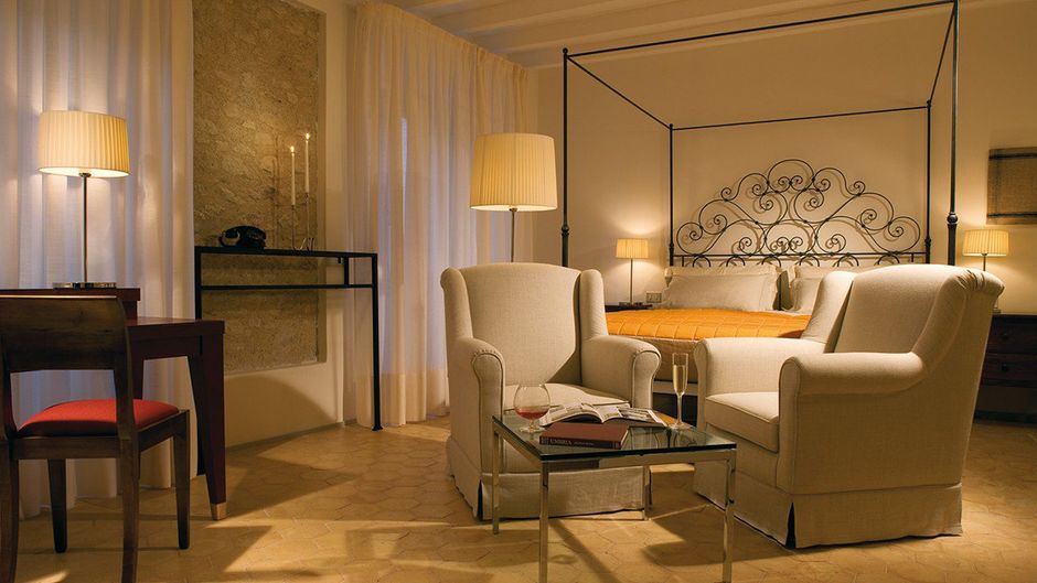 Palazzo Seneca Room