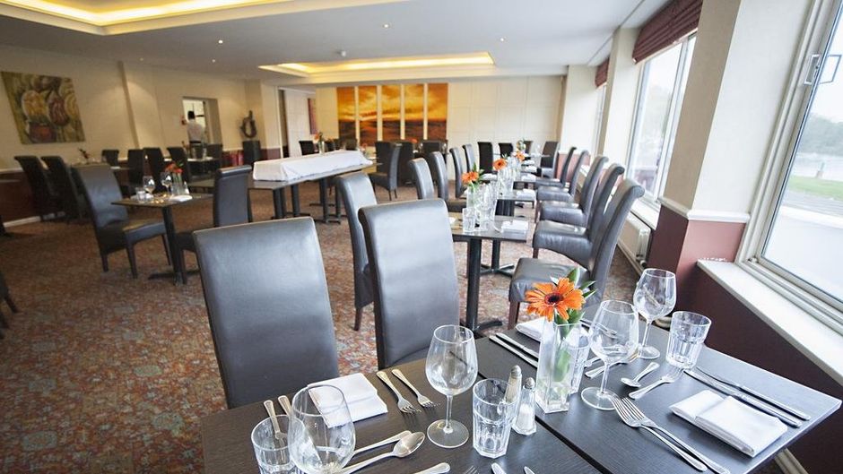 Shillingford Bridge Hotel Restaurant