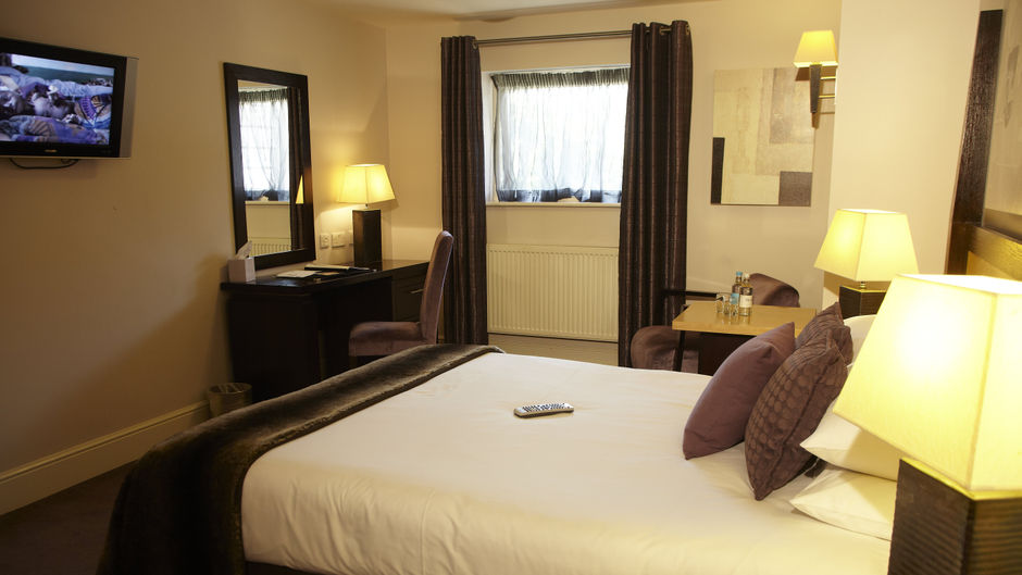 The Kings Arms Hotel Room