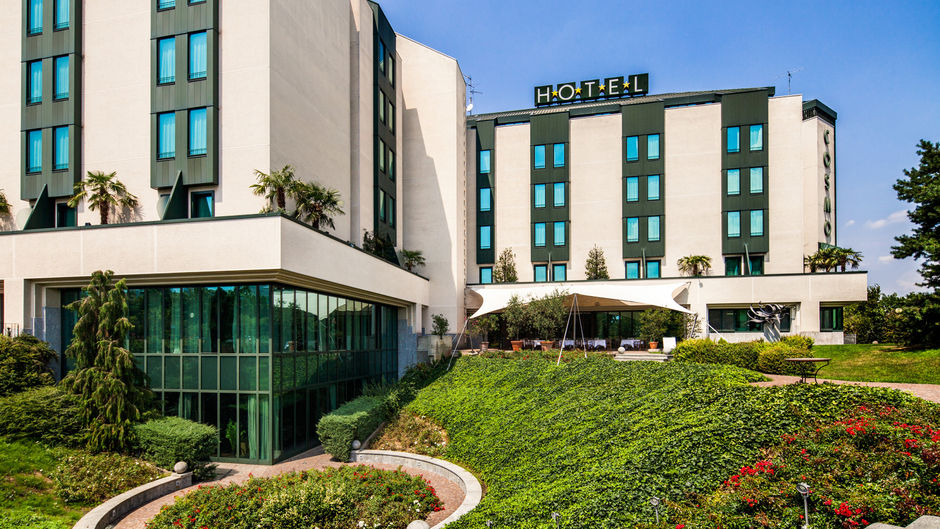 Cosmo Hotel Torri Exterior