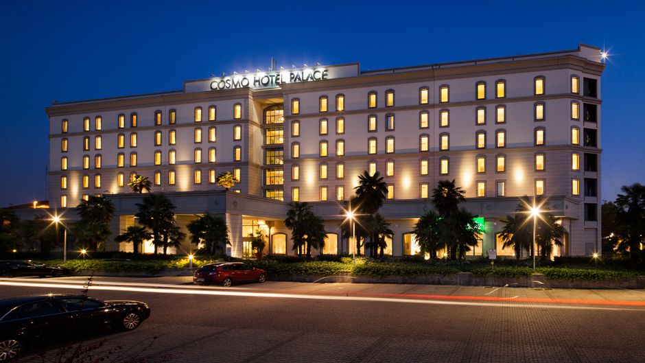 Cosmo Hotel Palace Exterior