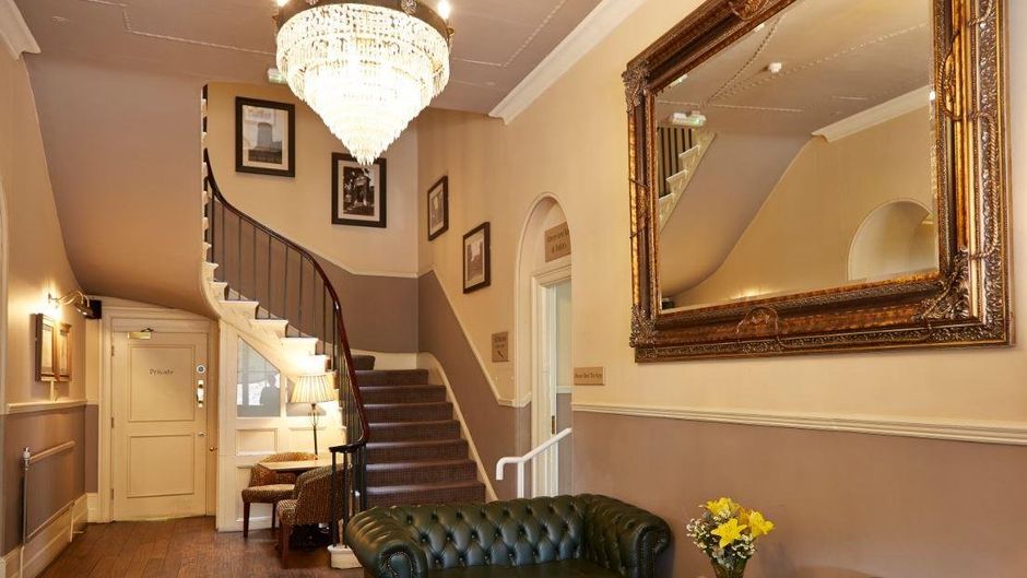 Royal Hotel Ross on Wye Lobby