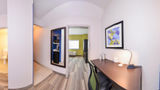 <b>Holiday Inn Express Room</b>. Virtual Tours powered by <a href="https://www.leonardoworldwide.com/" title="Leonardo Worldwide" target="_blank">Leonardo</a>.