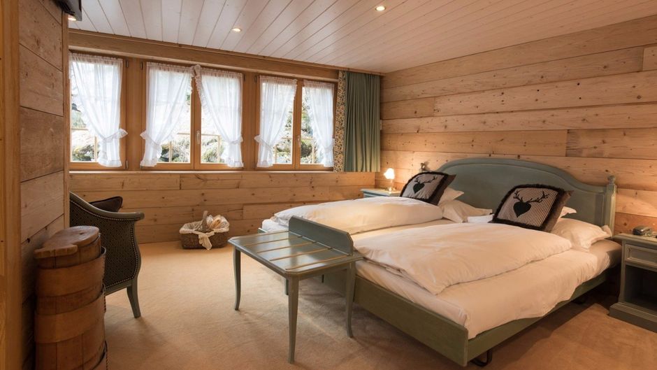 Waldhotel Doldenhorn Hotel Suite
