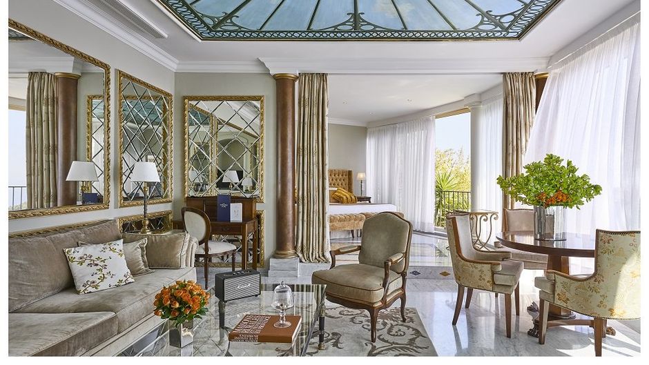 Chateau de la Chevre d'Or Suite