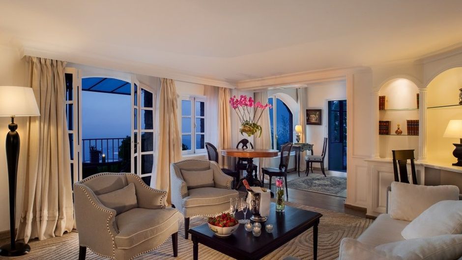 Chateau de la Chevre d'Or Suite