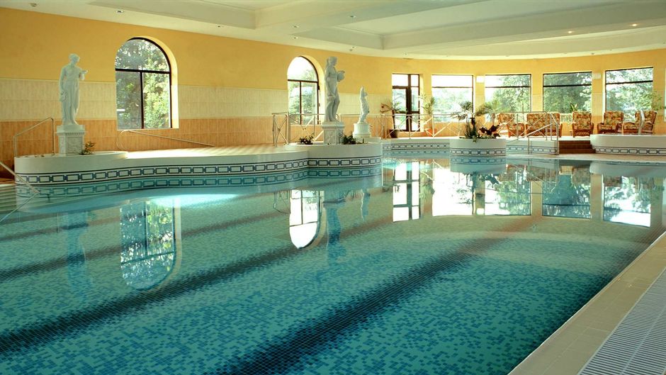 Westport Plaza Hotel Pool