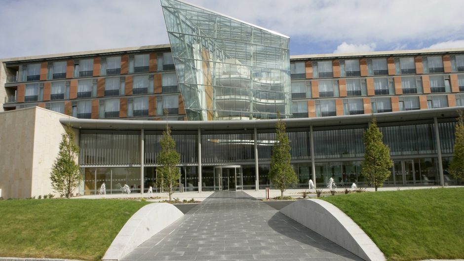 Pillo Hotel & Spa Ashbourne Exterior
