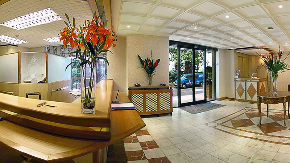 Norfolk Plaza Hotel Lobby