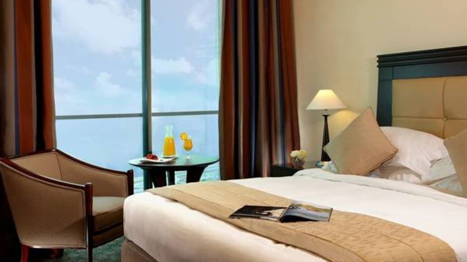 Raouche Arjaan by Rotana Suite