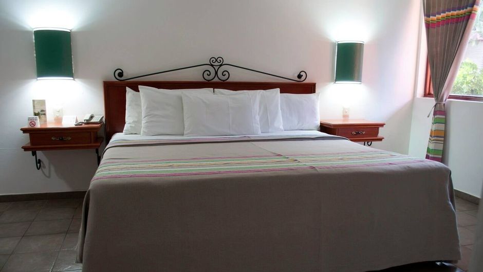 Los Olivos Hotel & Spa Suite