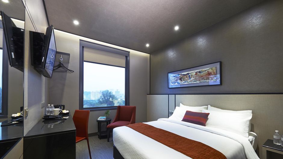 Hotel Boss Room